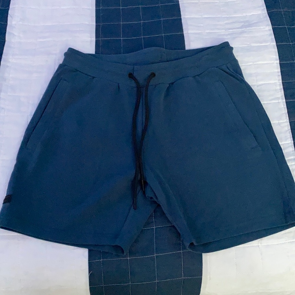 Alphalete men’s joggers shorts